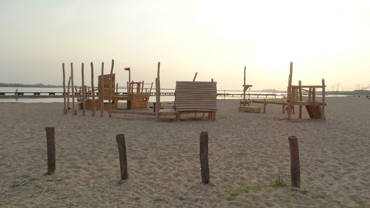 Beach Hotel Oostvoorne Εξωτερικό φωτογραφία